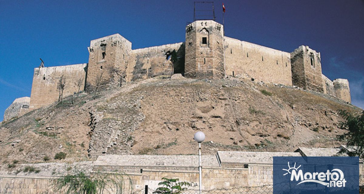 Реставрационните работи по замъка в Газиантеп в Турция повреден при