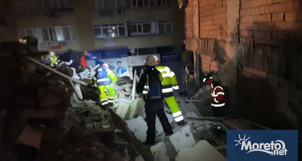 Куче от отряда на Планинската спасителна служба към БЧК на