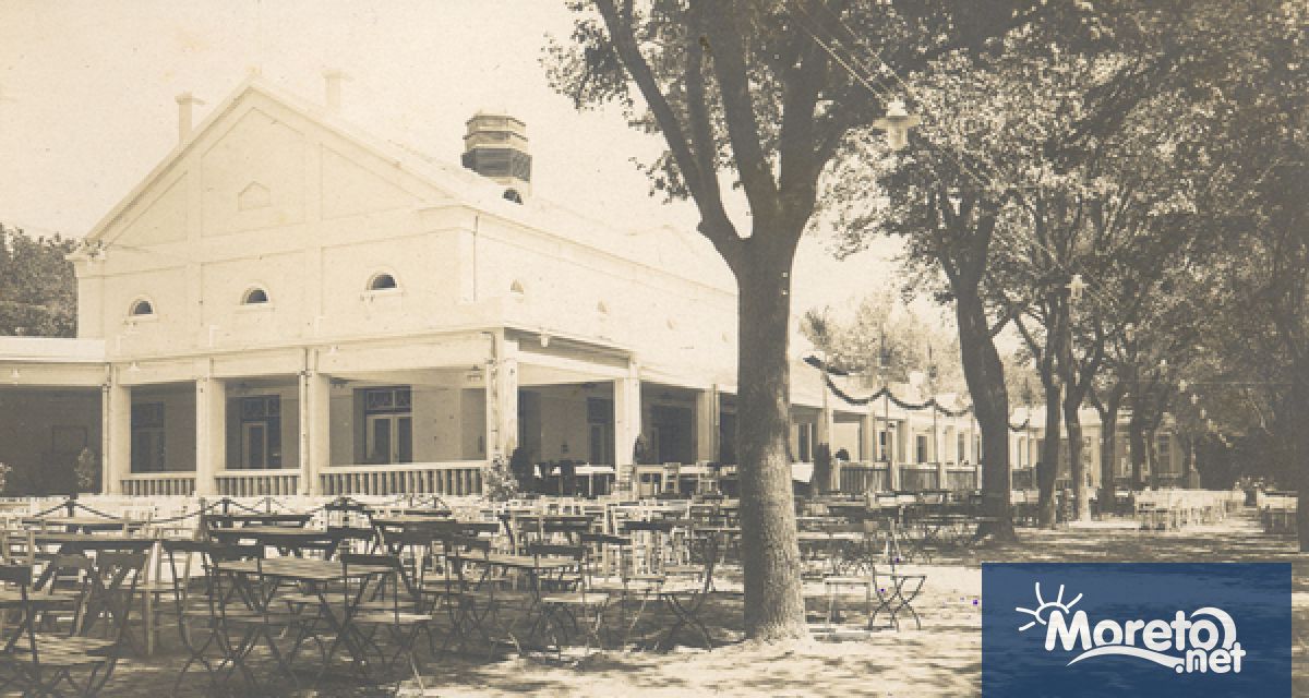 През 1921 г Варна официално е обявена за морски курорт