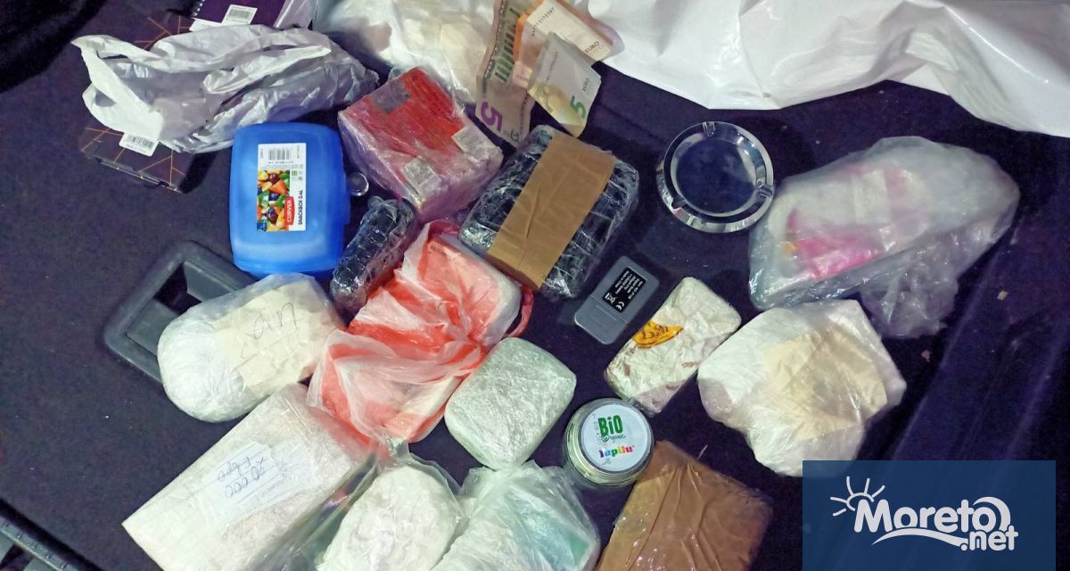 Голямо количество наркотични вещества оръжие и боеприпаси са иззети при