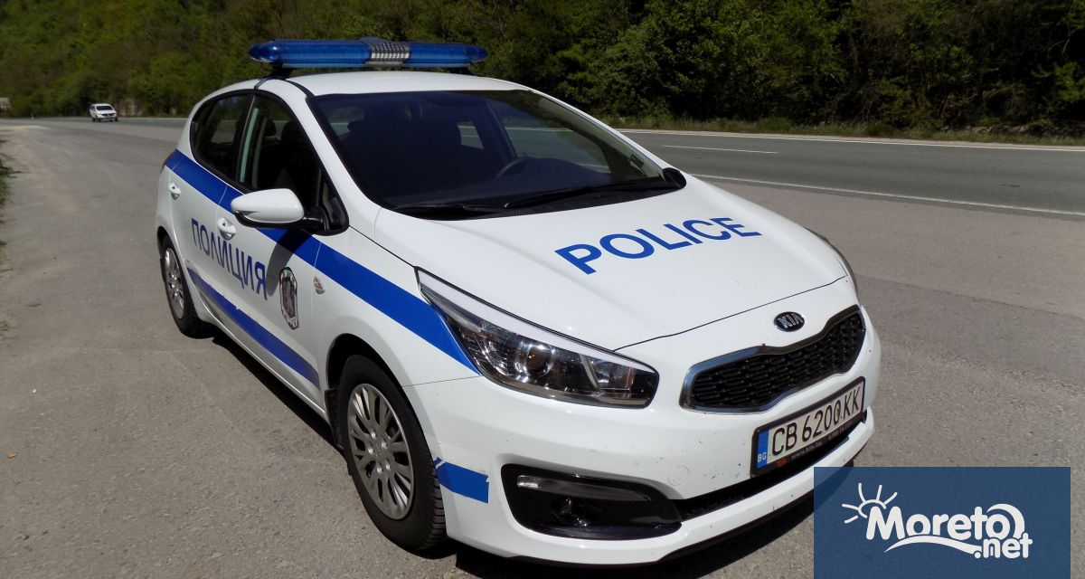 Откриха 26 нелегални мигранти без документи в товарното помещение на