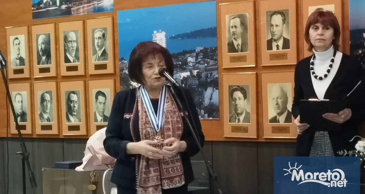 Договорила съм бюджета за образование за 2023 година и 400