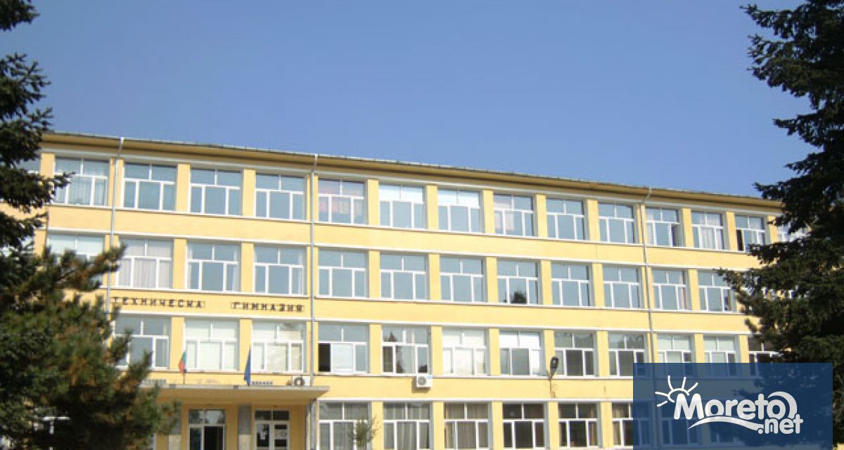 Казусът с двора на Професионалната техническа гимназия във Варна намери