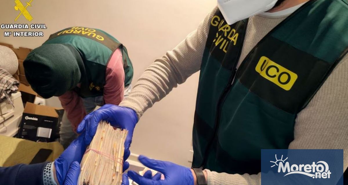 Испанската полиция арестува 10 членове на престъпна банда обирала бежанци