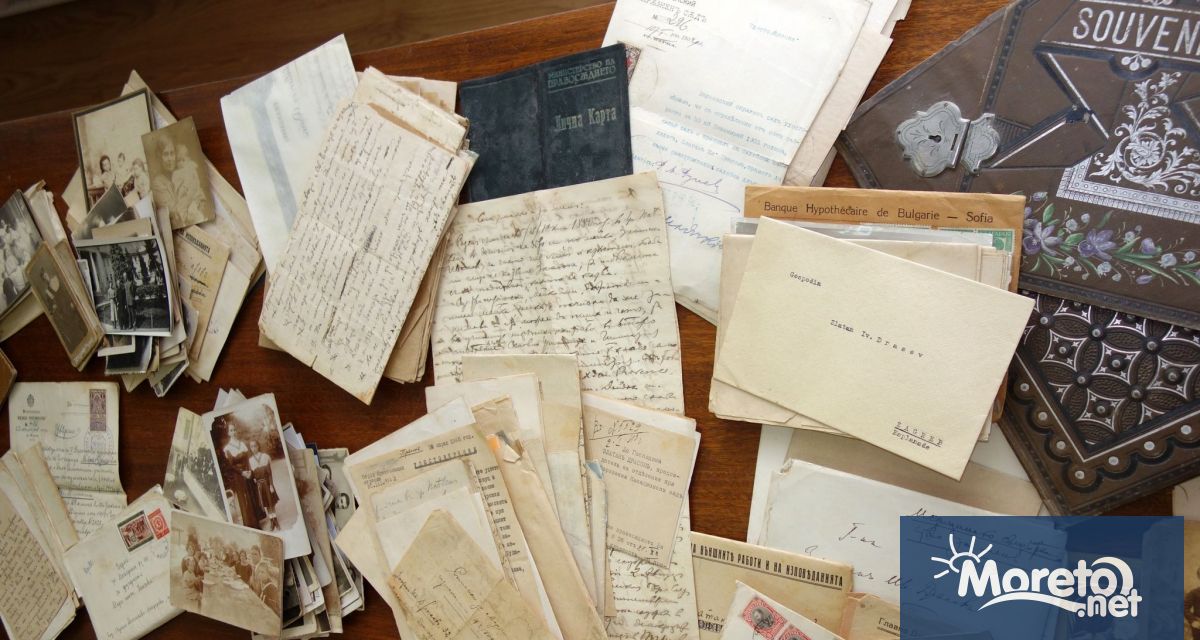 Държавният архив във Варна получи ценно дарение днес когато се