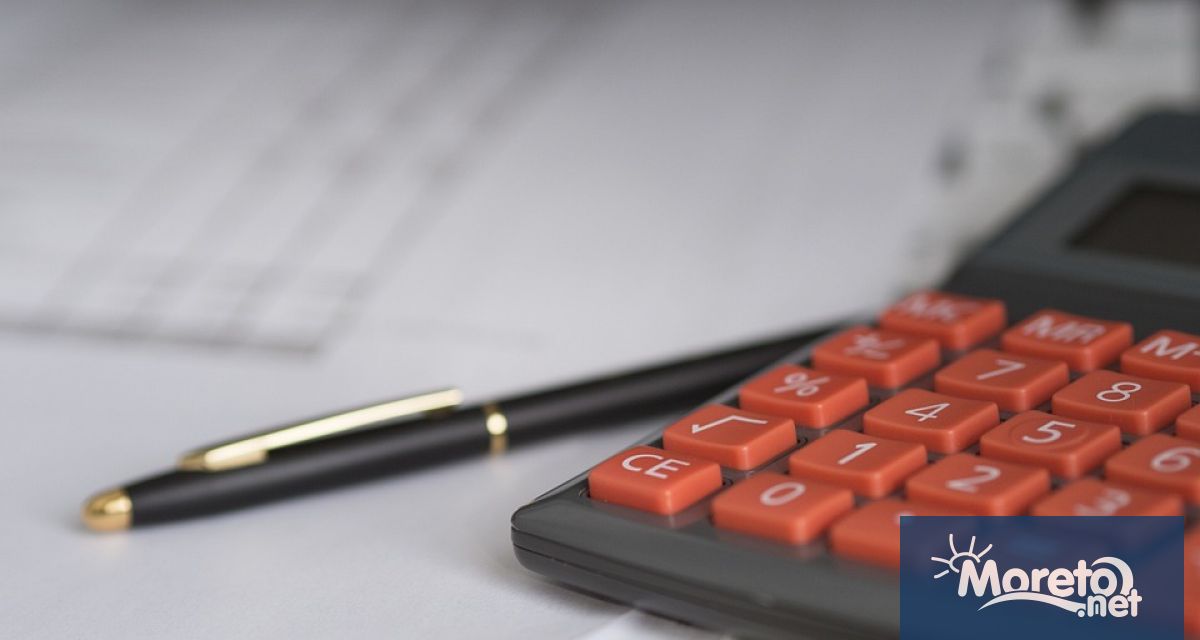 Доставчиците на платежни услуги като банки дружества за електронни пари