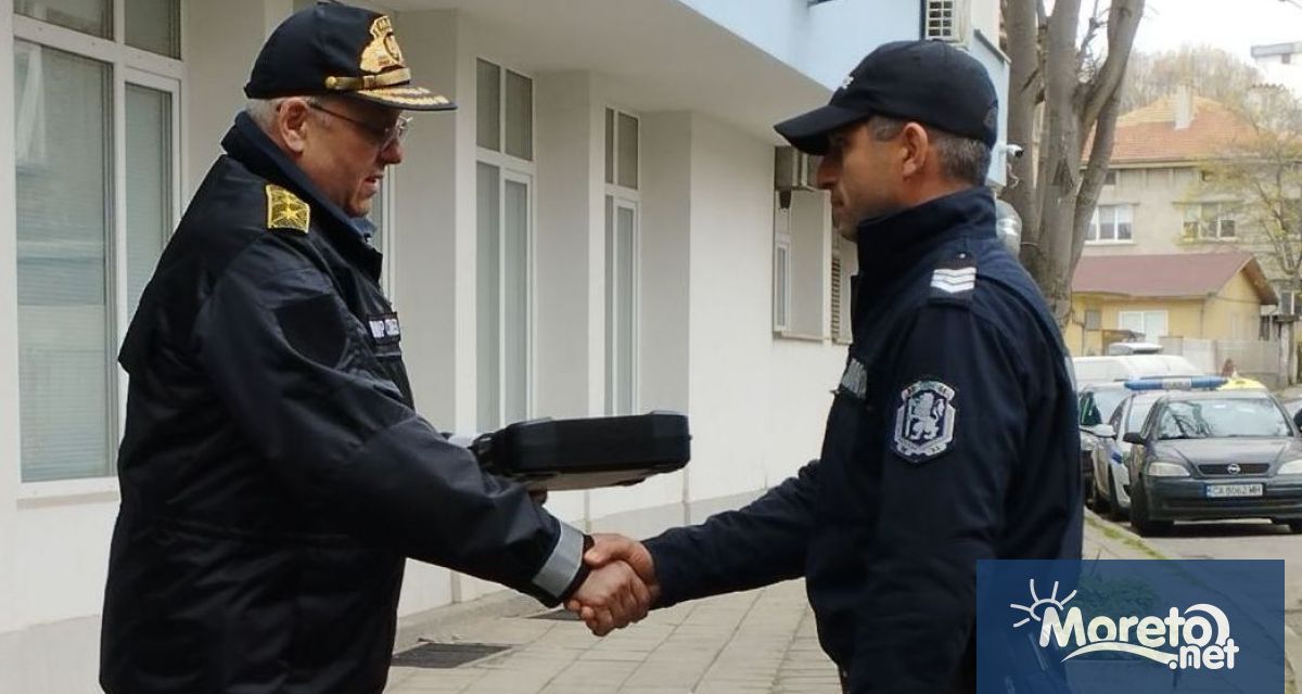 Нови оръжия връчи зам главният секретар на МВР главен комисар Станимир