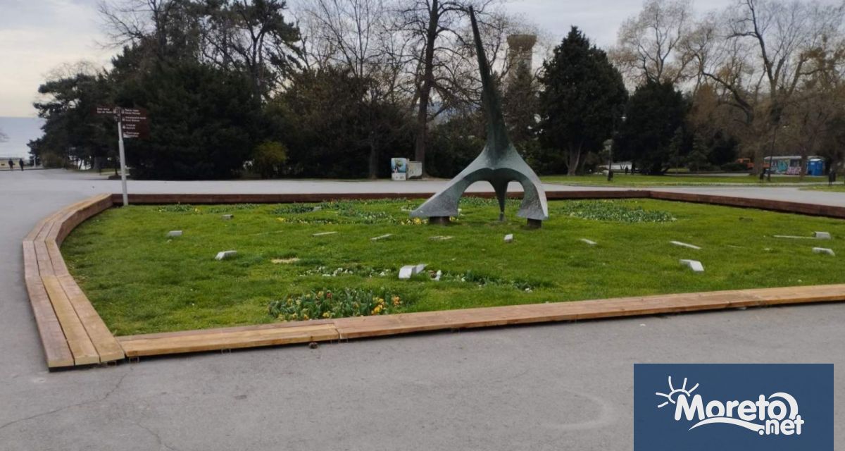 Обновяването на зоната за отдих около Слънчевия часовник във Варна