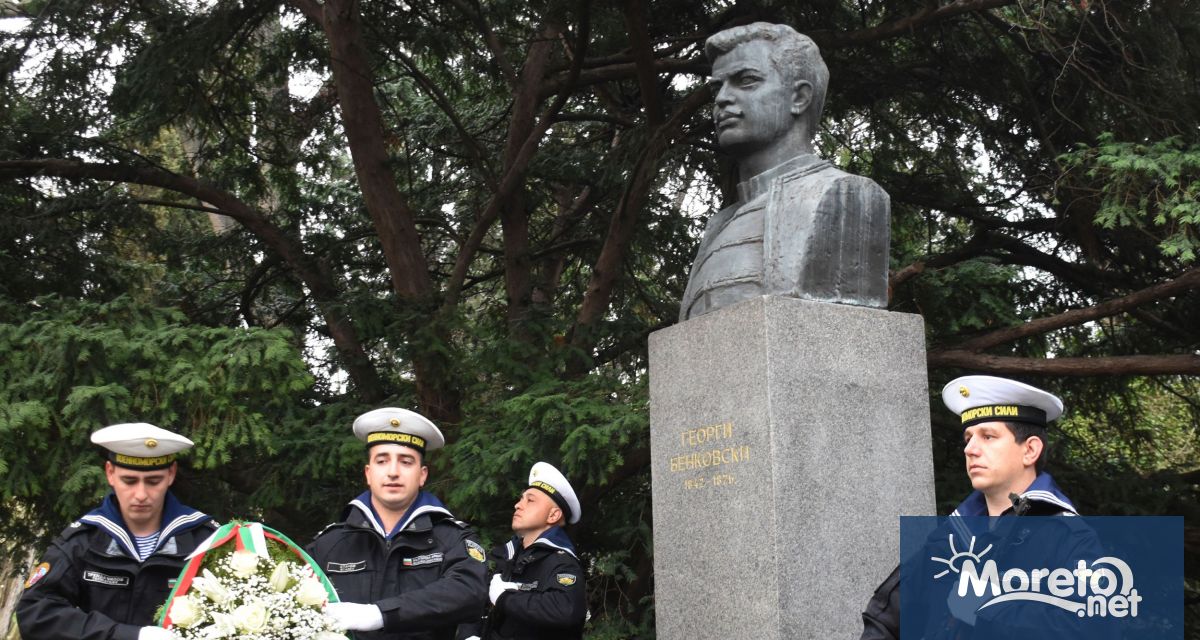 Варна ще се поклони пред паметта на героите от Априлското
