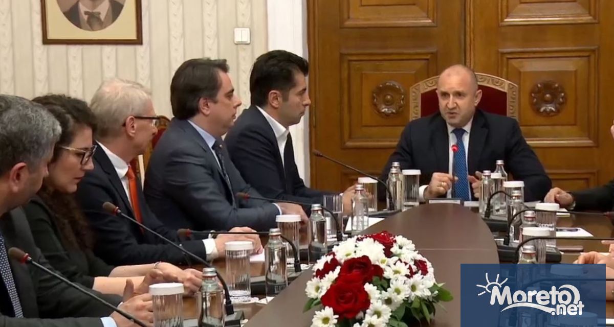 Президентът Румен Радев продължава консултациите с парламентарните групи в 49 ото