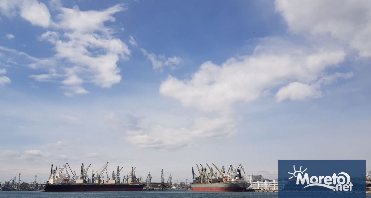 Демонстрация по оказване на помощ на хора бедстващи на море