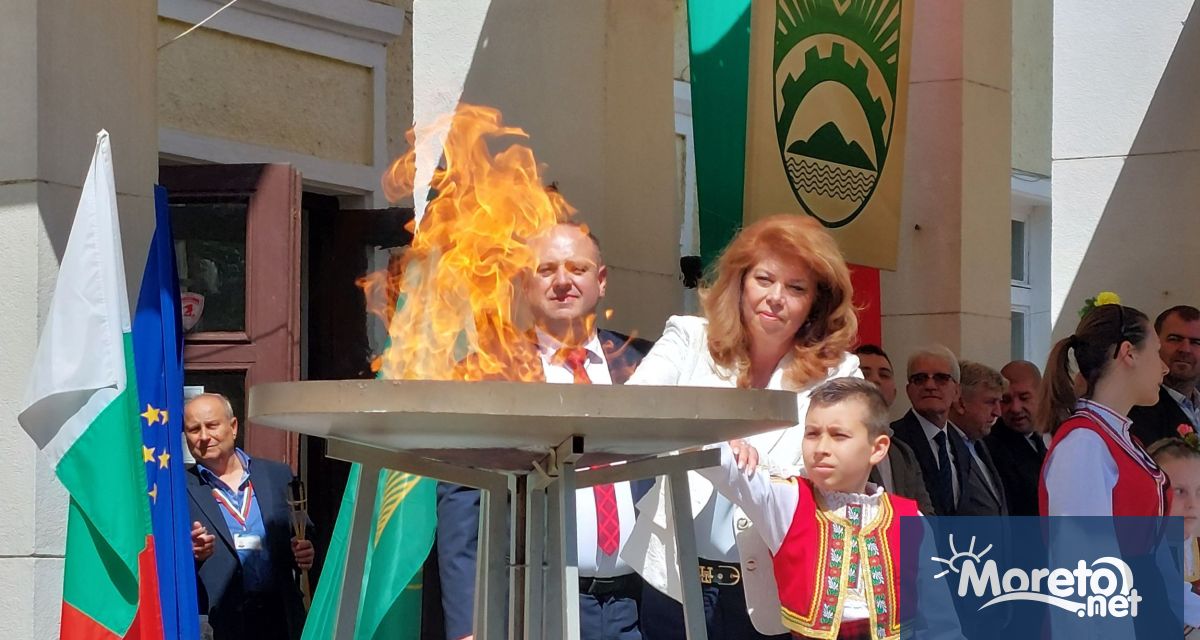 В следващите дни президентът ще реши кога ще връчи първия