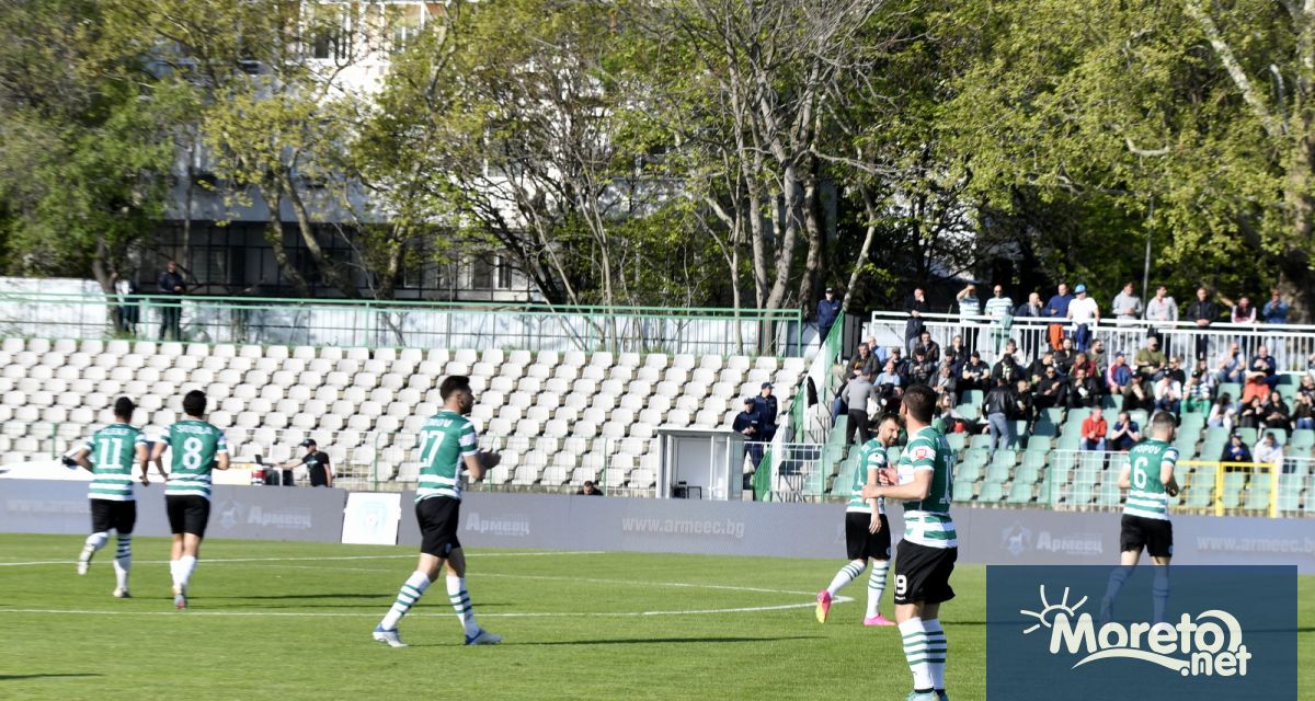 Треньорът на Черно море определи група от 20 футболисти за