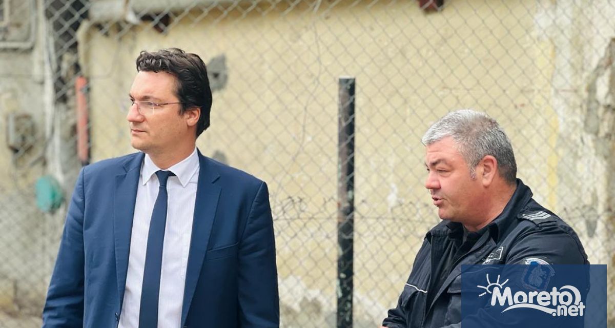 Министърът на правосъдието Крум Зарков инспектира днес затвора във Варна.