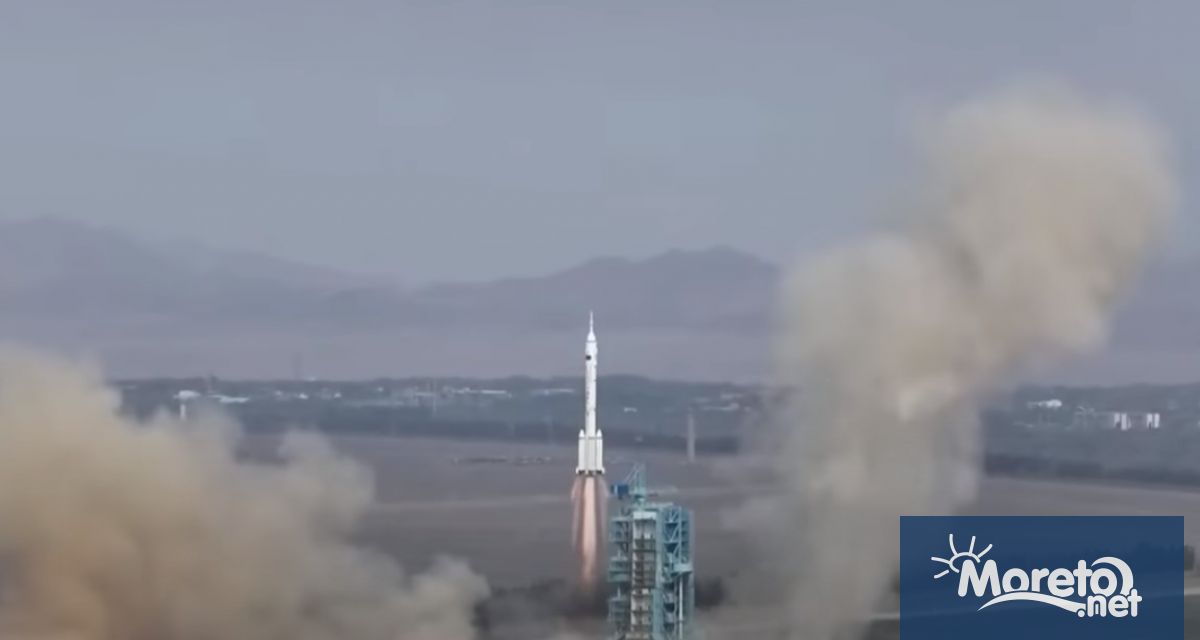 Китай изпрати първия си цивилен астронавт в космоса Това е