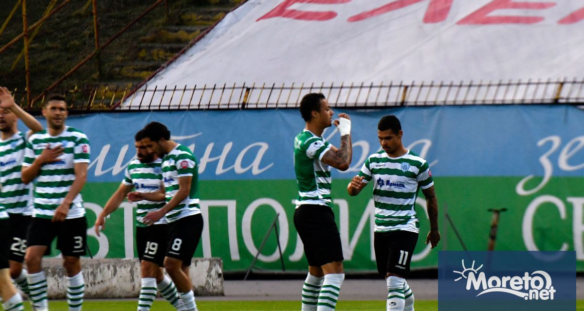 Треньорът на Черно море Илиан Илиев определи група от 21