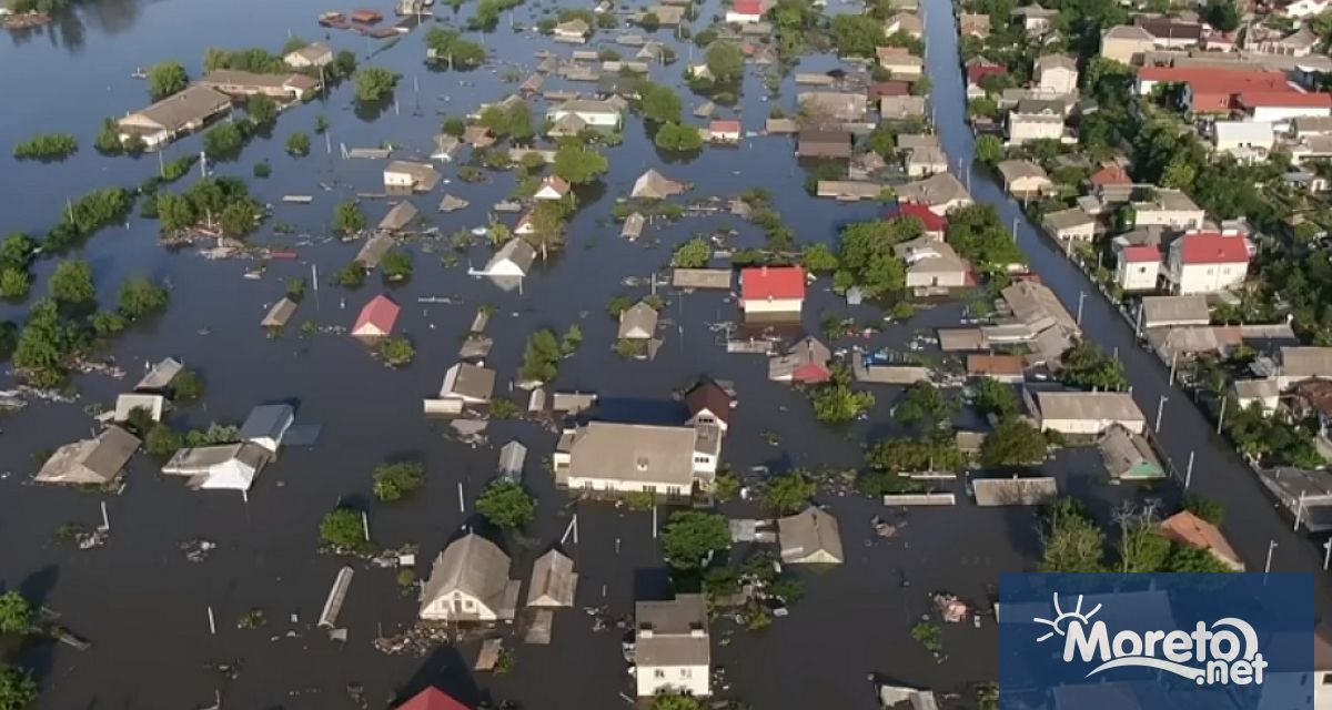 След частичното разрушаване на язовир Каховка близо 6000 души от