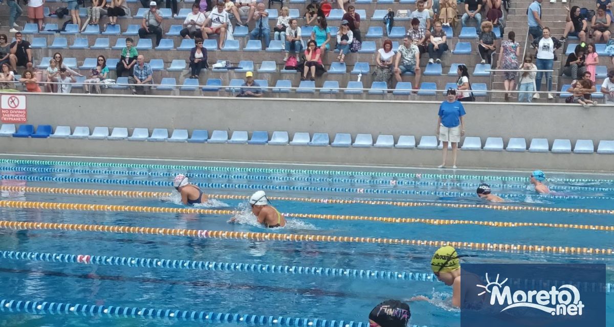 300 плувци от 20 родни клуба събра турнирът Lucky Hunt