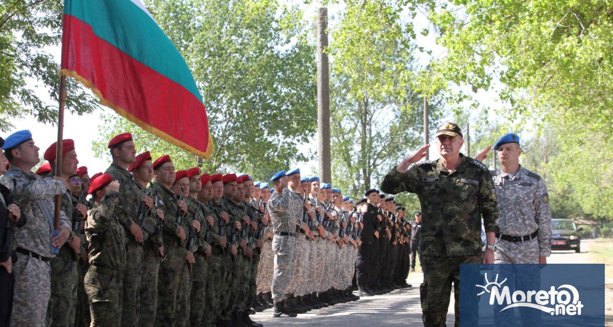 Началникът на отбраната адмирал Емил Ефтимов: Горд съм от демонстрираните