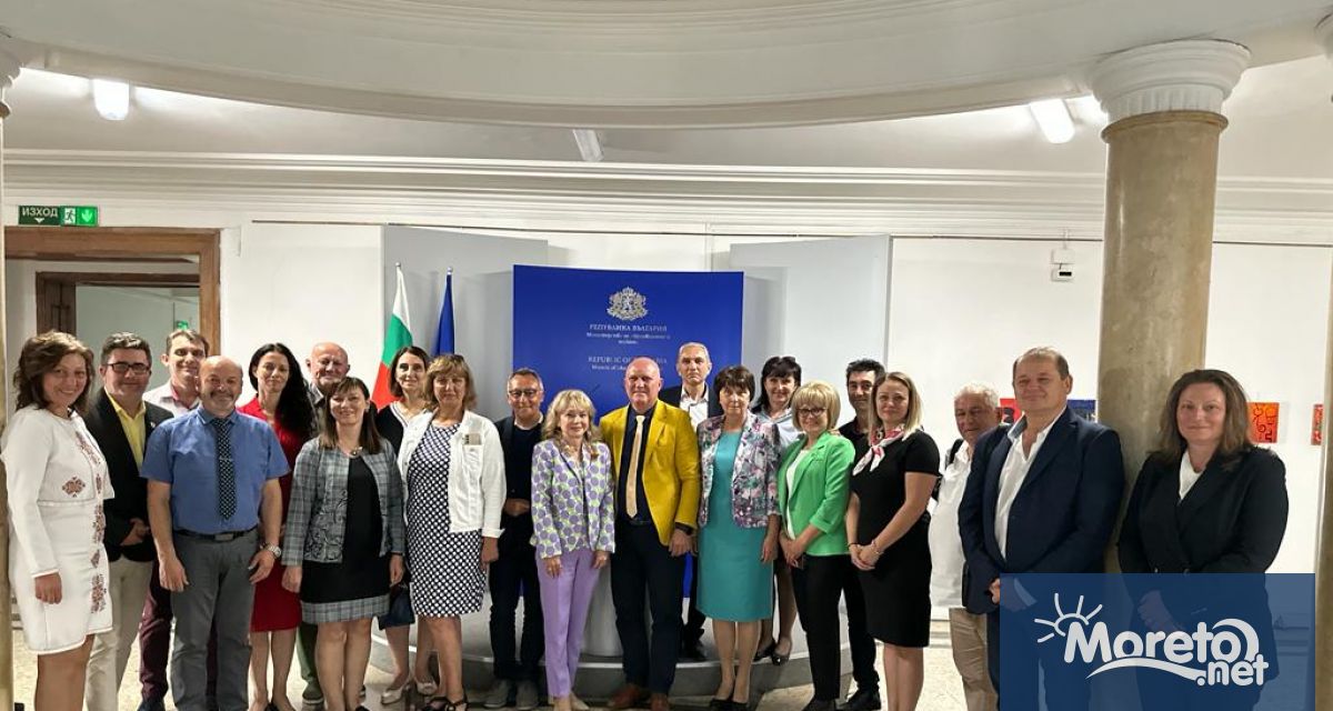 Повече иновации в училищното образование дигитализиране на процесите и намаляване