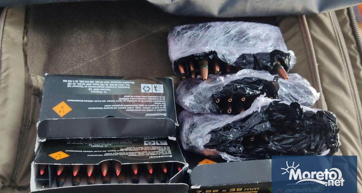 Четирима мъже и жена са задържани при спецоперация на антимафиоти