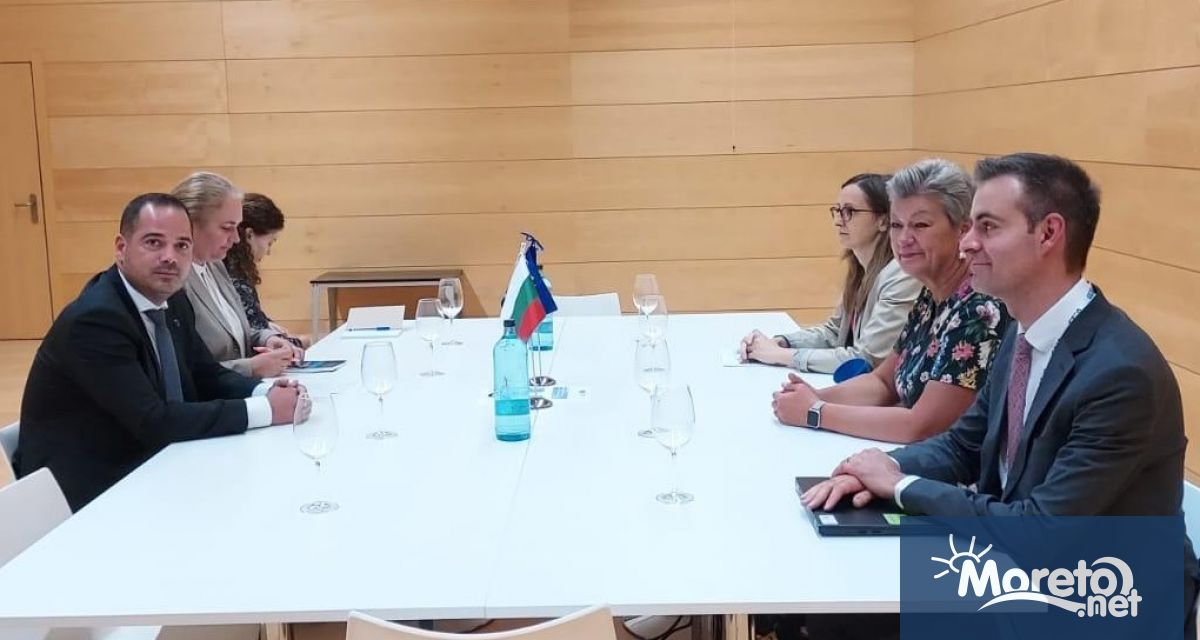 Министърът на вътрешните работи Калин Стоянов се срещна с еврокомисаря