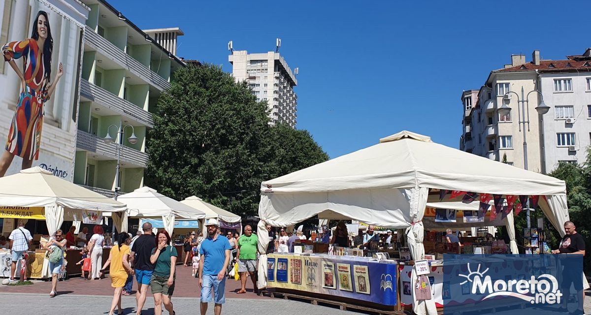 Традиционната за Варна Алея на книгата тази година няма да