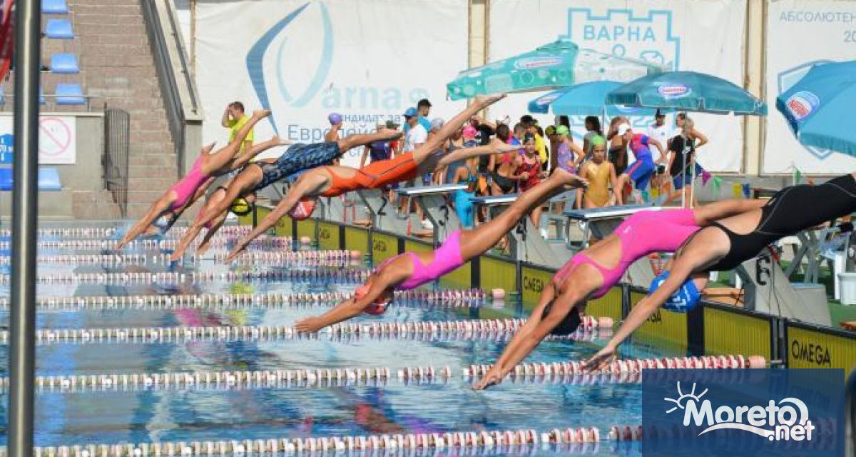 Плувци от пет държави – Израел Полша Словения Румъния и