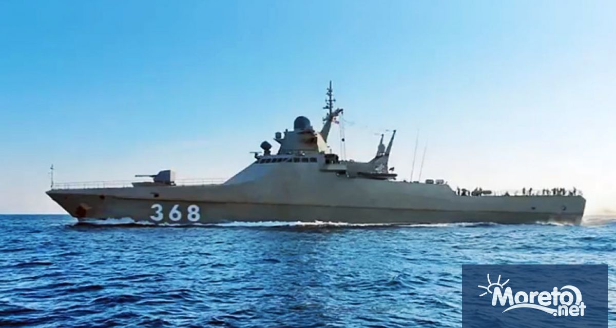 Руски военен кораб откри в неделя предупредителен огън по плаващ
