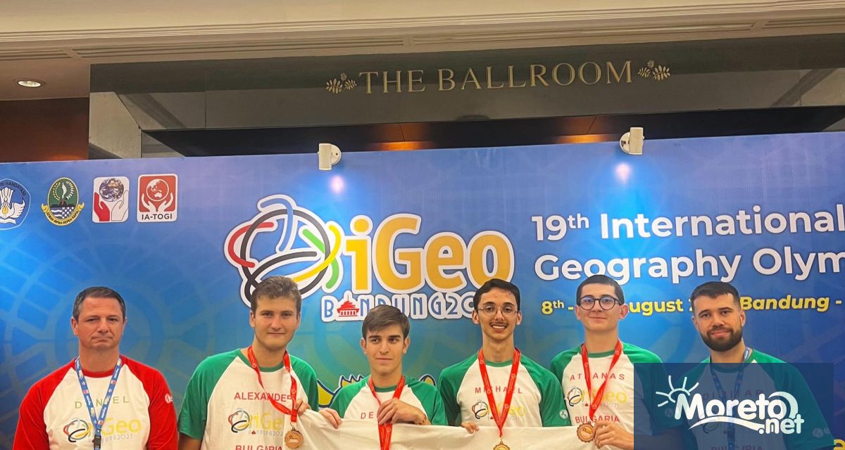 Михаил Паскалев от Математическата гимназия Петър Берон във Варна грабна