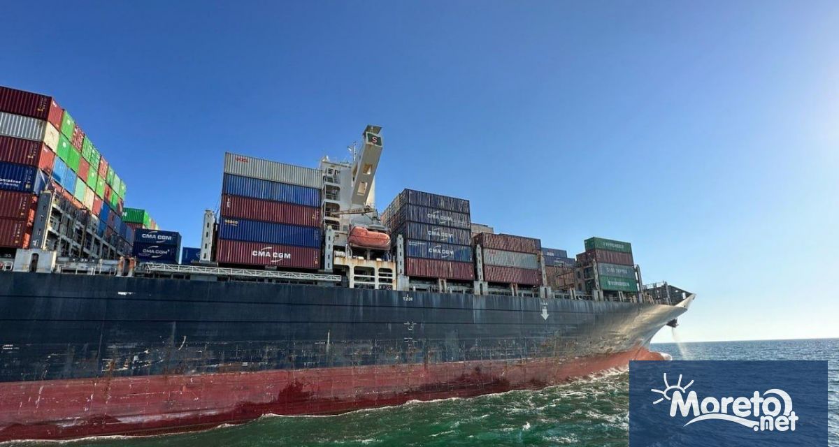 Контейнеровоз отплава тази сутрин от блокираното от Русия пристанище в