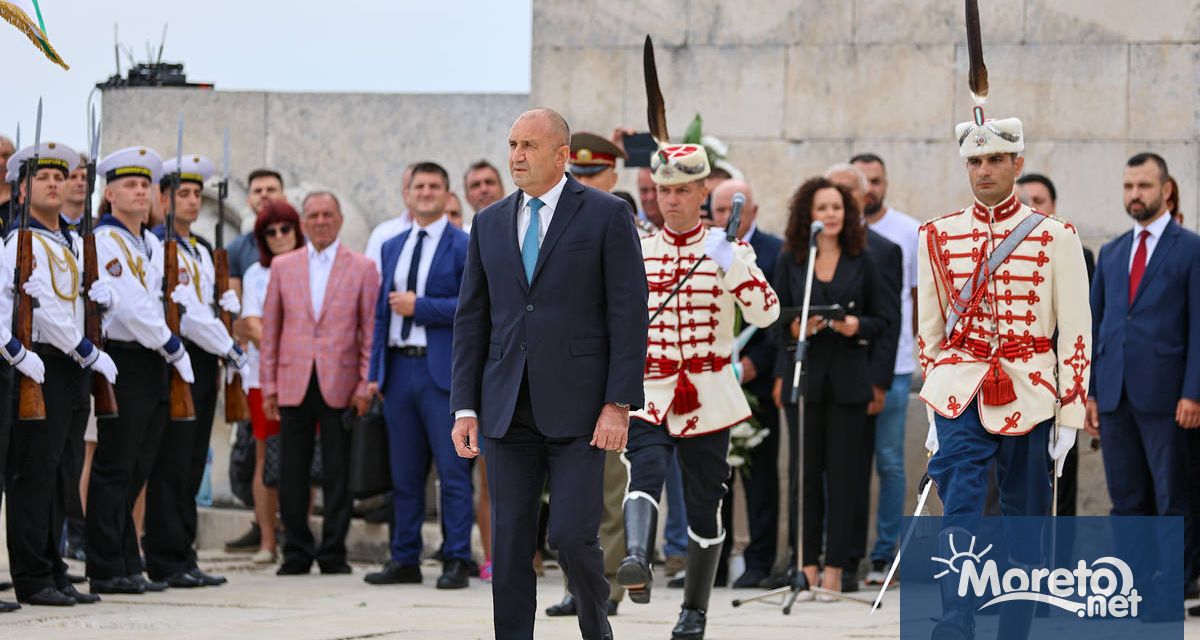 На 3 март неделя от 11 30 часа президентът и върховен