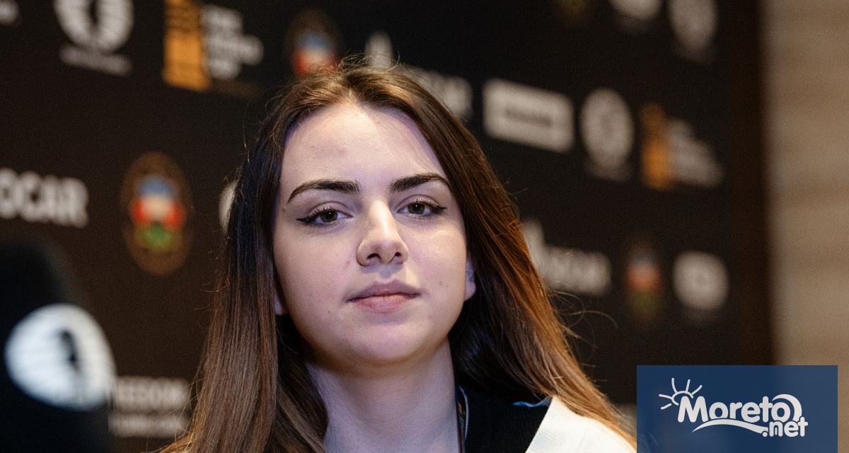 Нургюл Салимова с белите фигури победи на 64 тия ход състезаващата