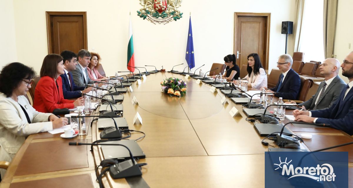 Правителството подкрепя финансовата децентрализация на общините след внимателен анализ който