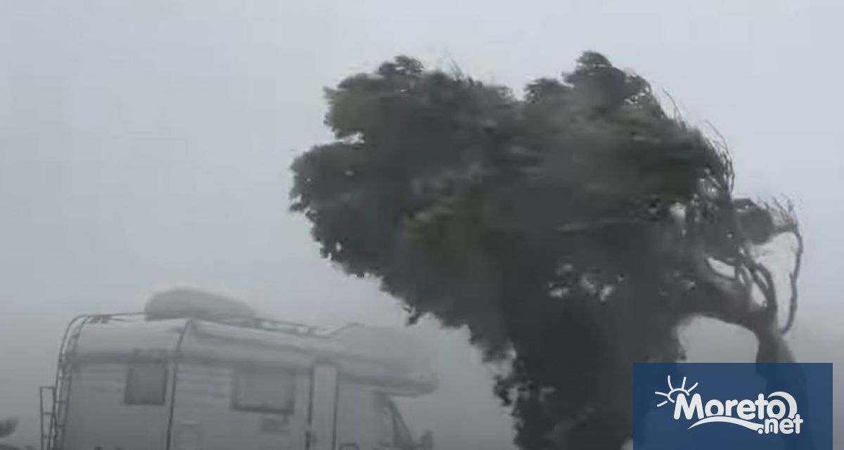 Силни ветрове и проливни дъждове удариха Испания и Италия причинявайки