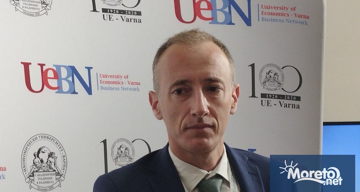 Учебните програми по математика са твърде амбициозни и трябва да