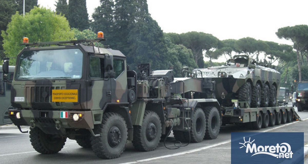 Военнослужещи и военна техника от въоръжените сили на Обединено кралство