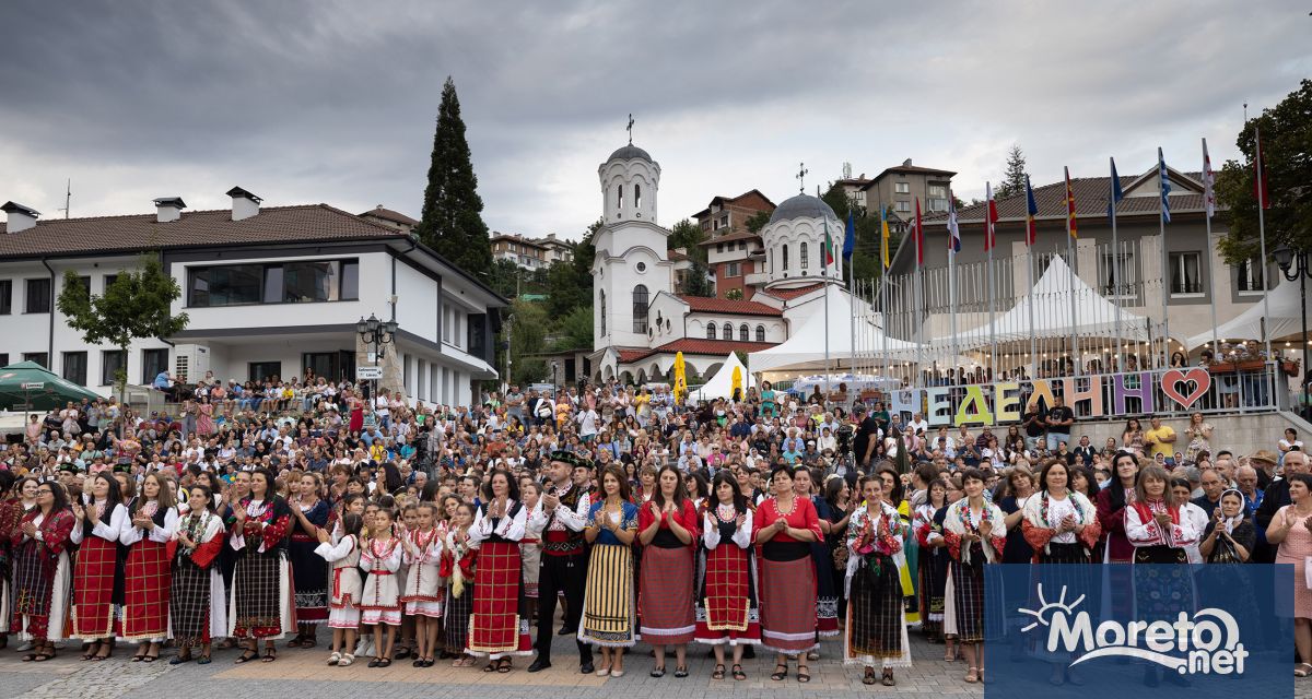 С всяка изминала година Националният фолклорен фестивал за двугласно пеене