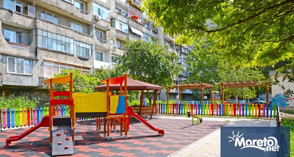 Благоустрояването на междублокови пространства и изграждането на детски площадки са