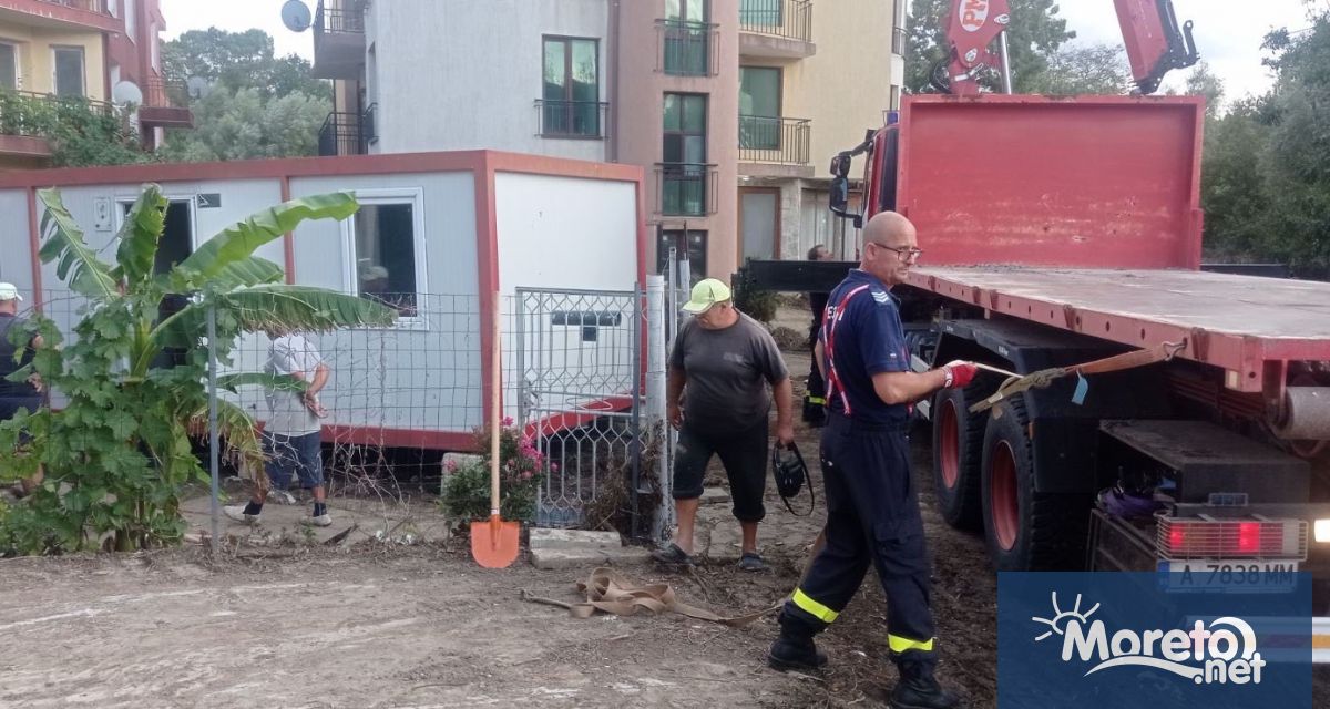 Пети ден служители от няколко структурни звена на МВР са