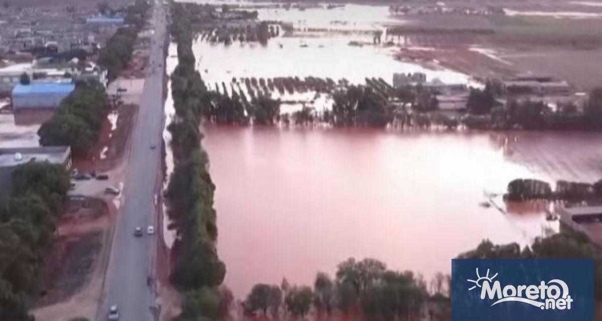 Около 10 000 души се водят изчезнали след опустошителните наводнения