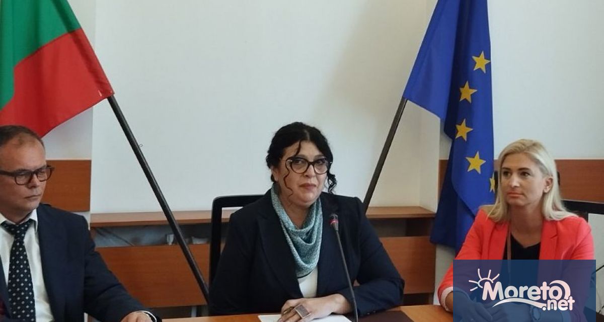 Три приемни дни за граждани месечно има вече в областна