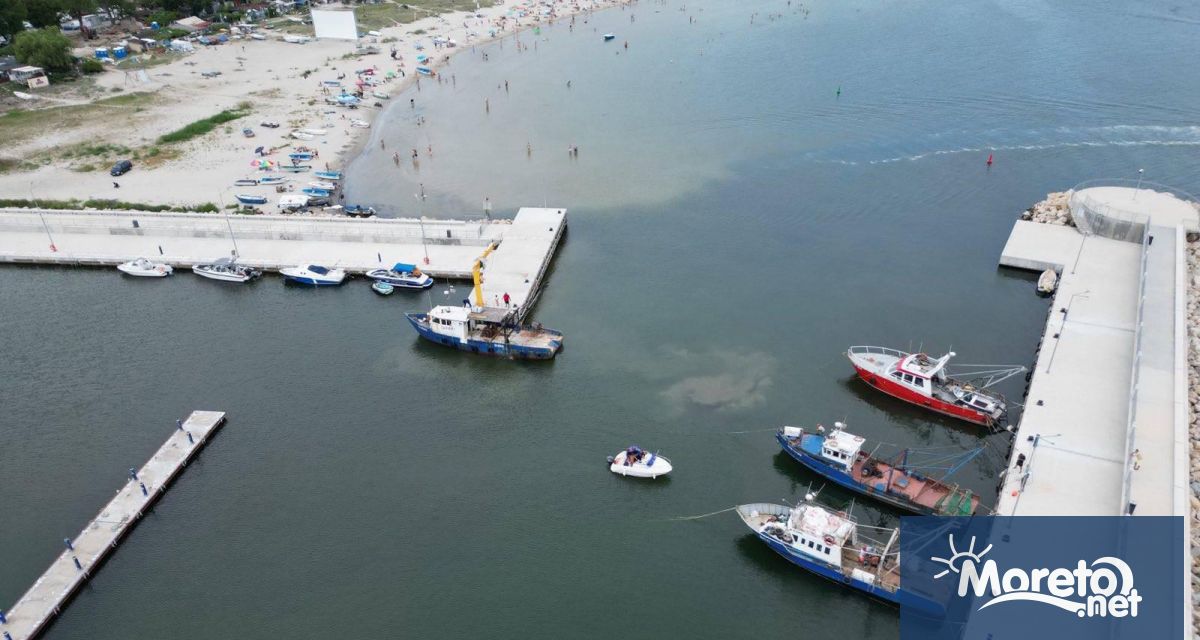 Във връзка с извършване на строително ремонтни дейности на ул Девня