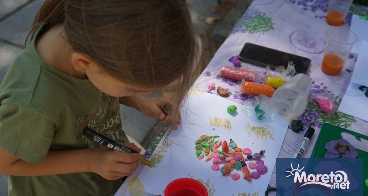 Деца и тийнейджъри с интерес към рисуването и творчеството са