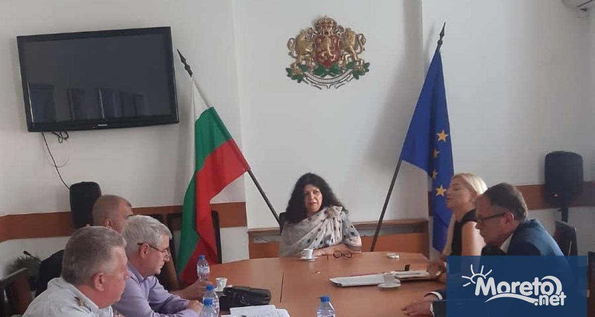 В качеството си на областен управител който има ангажимента да