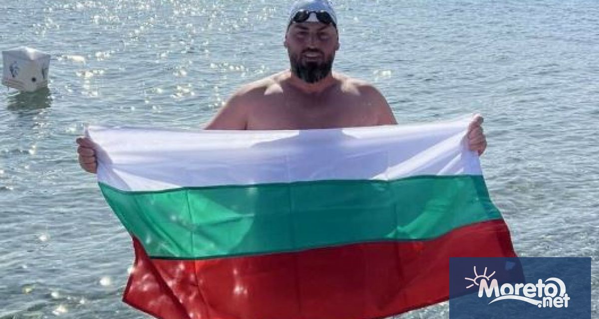 Българският плувец Петър Стойчев спечели историческото първо състезание на езерото