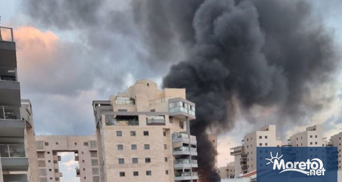 Палестински бойци изстреляха десетки ракети от ивицата Газа към Израел