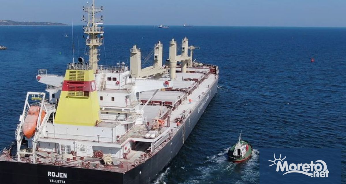 Част от моряците на кораба Рожен блокиран на израелското пристанище