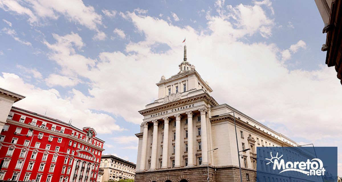 Парламентът ще гласува вота на недоверие към кабинета Денков утре