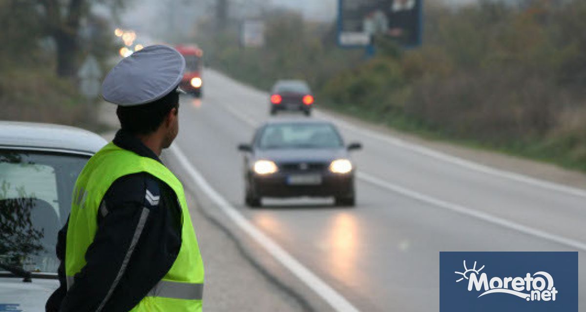 Повече от 700 екипа на пътна полиция ще регулират трафика